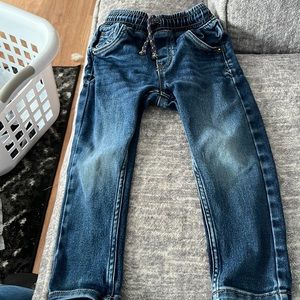 3 pairs cat and jack 2t jeans